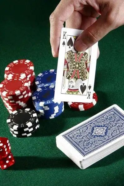Clear 580 bd live casino navigation compared with crowded mobile pages